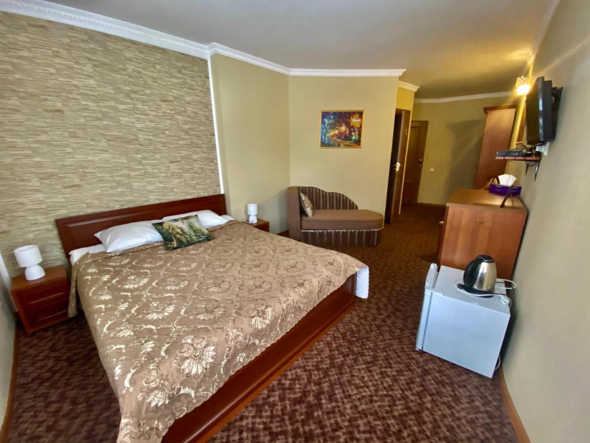 Hotel Three Korony Skhidnytsia Εξωτερικό φωτογραφία