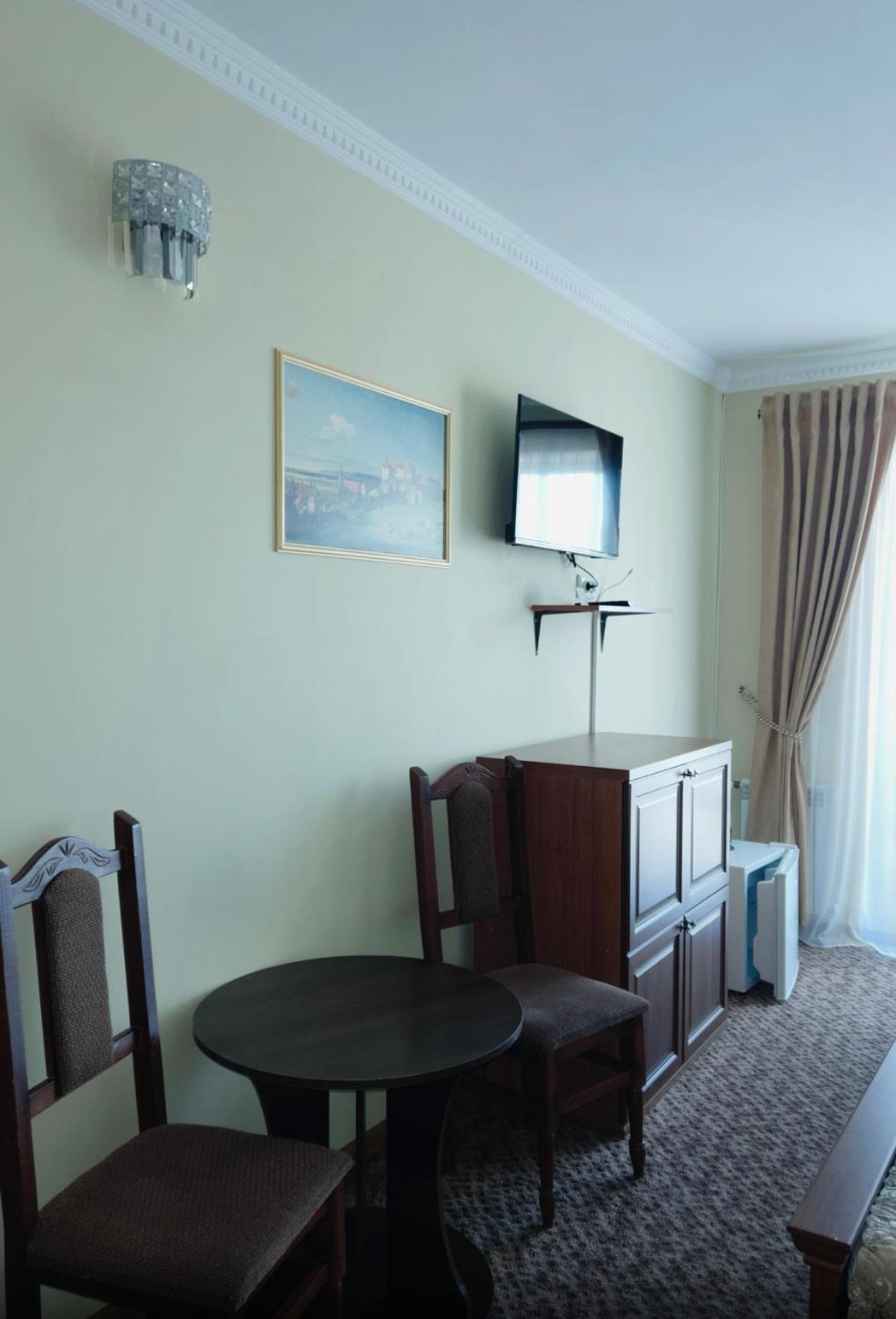 Hotel Three Korony Skhidnytsia Εξωτερικό φωτογραφία