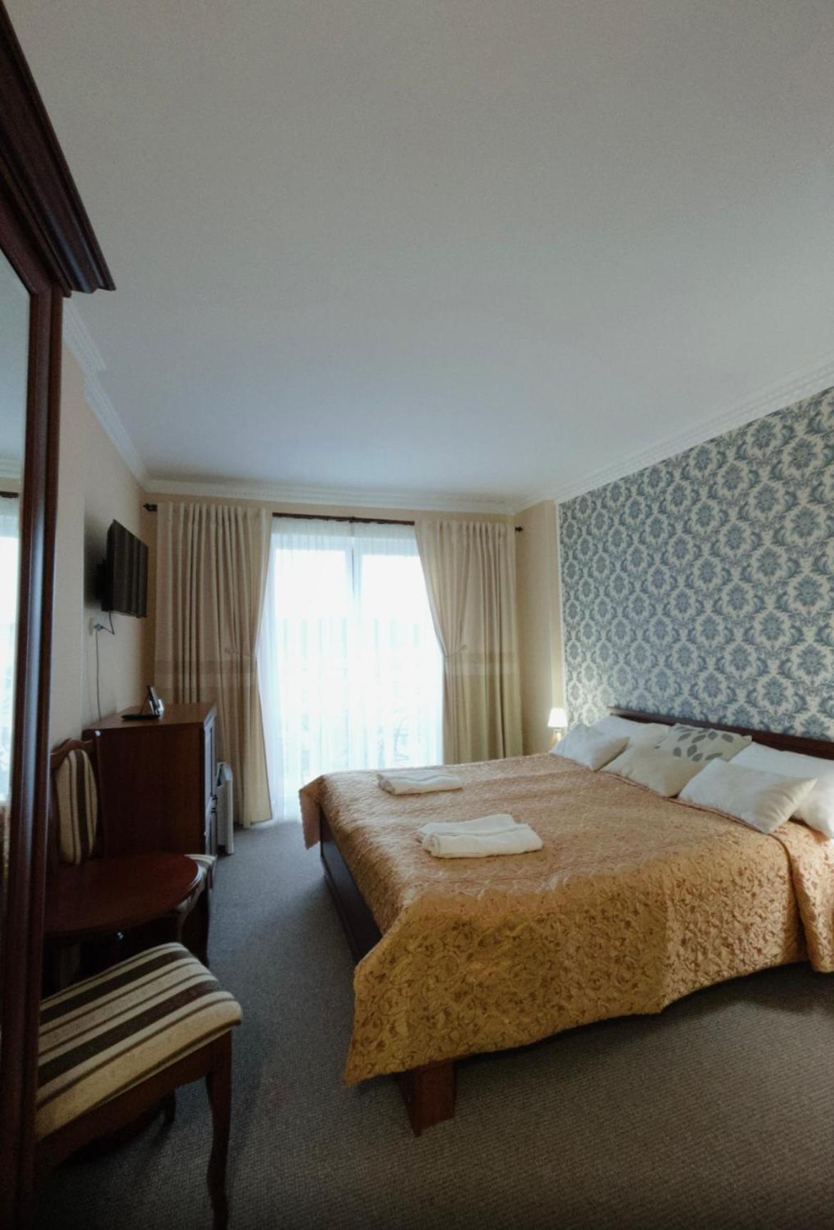 Hotel Three Korony Skhidnytsia Εξωτερικό φωτογραφία