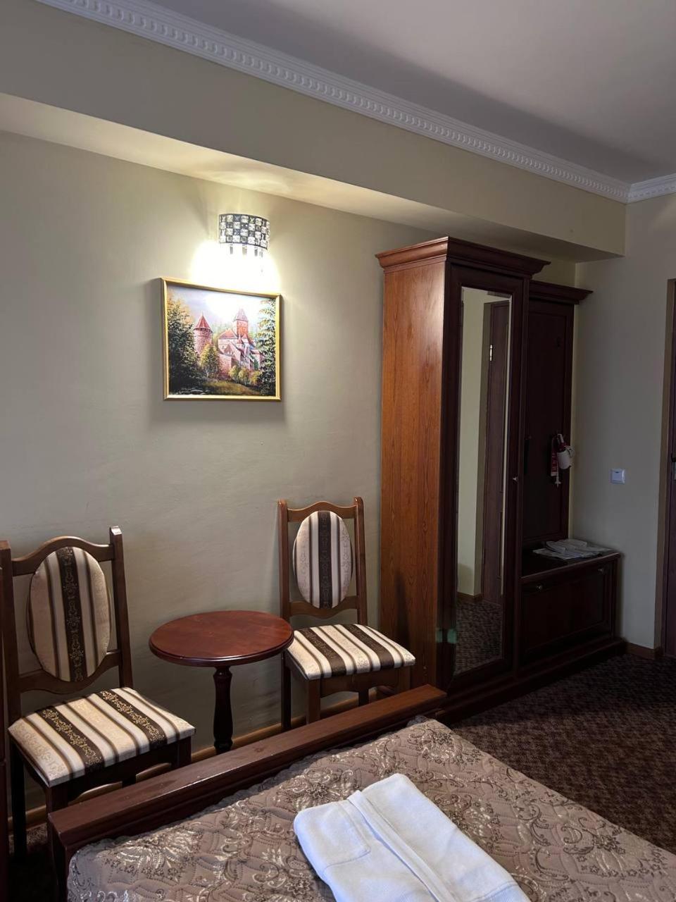 Hotel Three Korony Skhidnytsia Εξωτερικό φωτογραφία